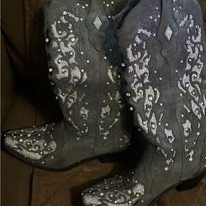 Embellished Gray Western Boots
